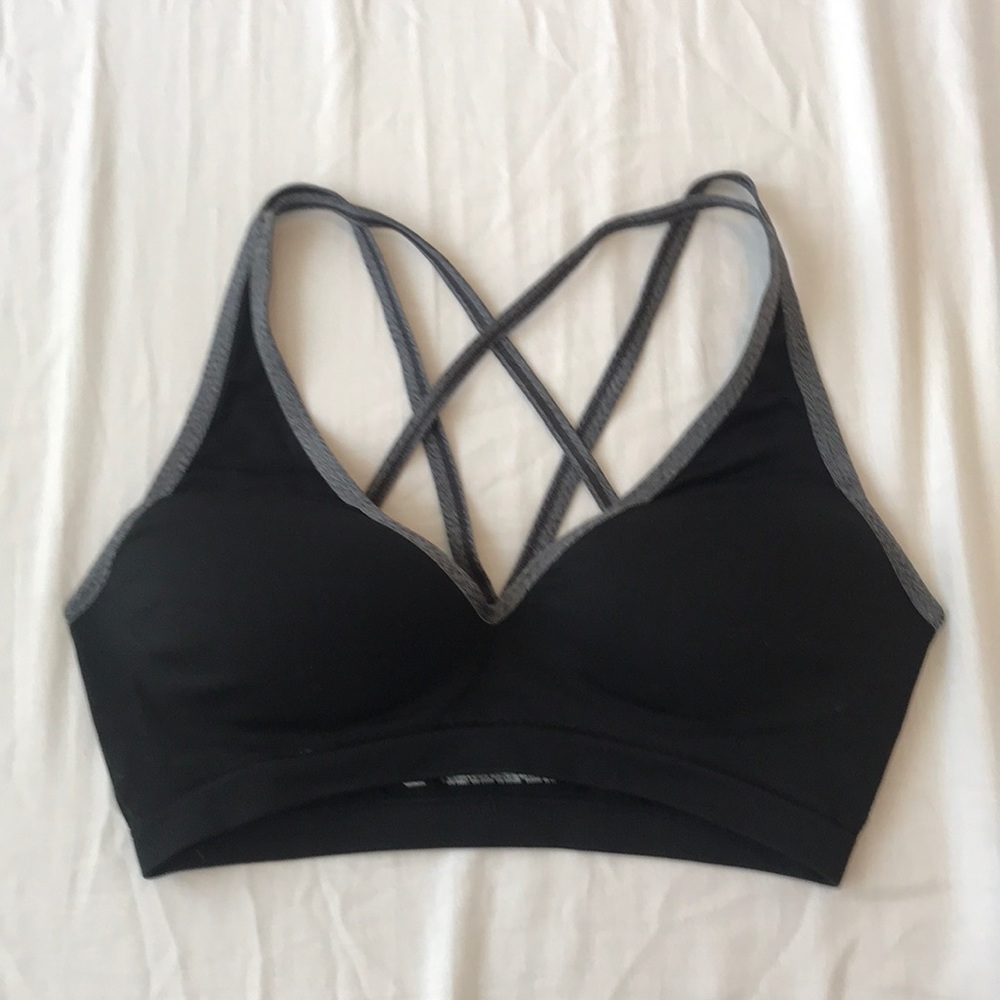 VS Pink push-up sports bra